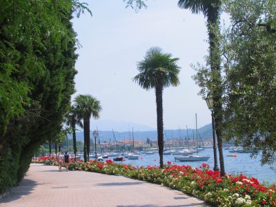 La passeggiata di Garda