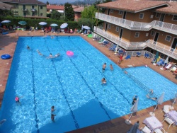 Balkon Blick auf den Pool Apartments Barbara Cottage